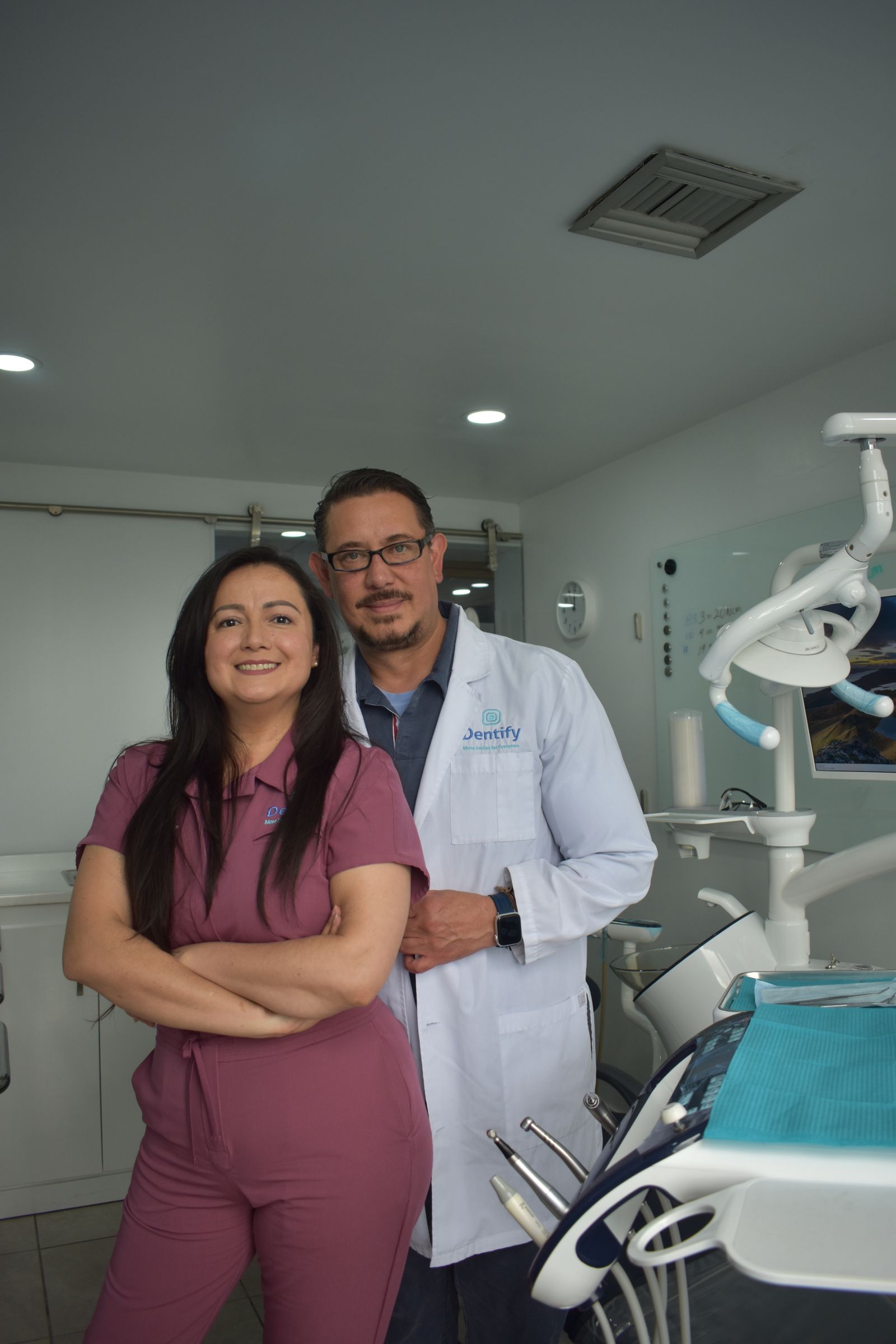 Cirurgia-dentista responsavel tecnica da clinica
